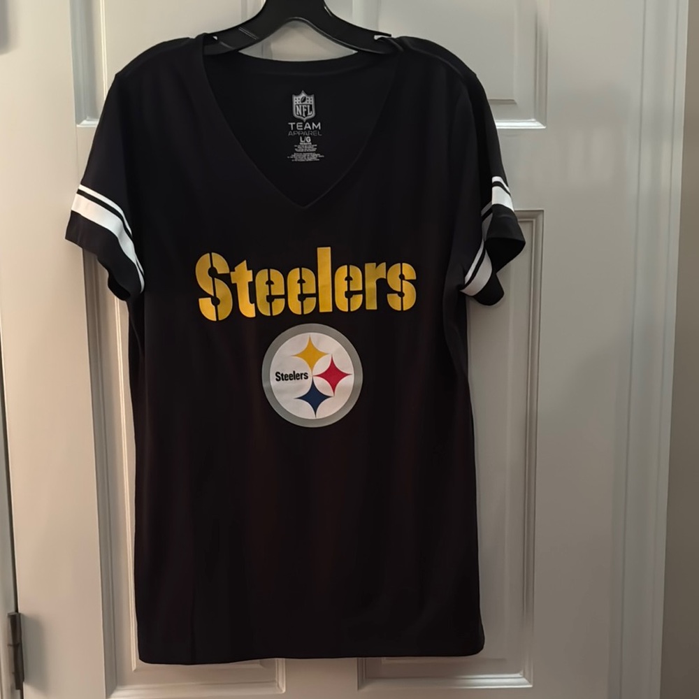NFL Team Apparel Black V-Neck Shirt- Steelers